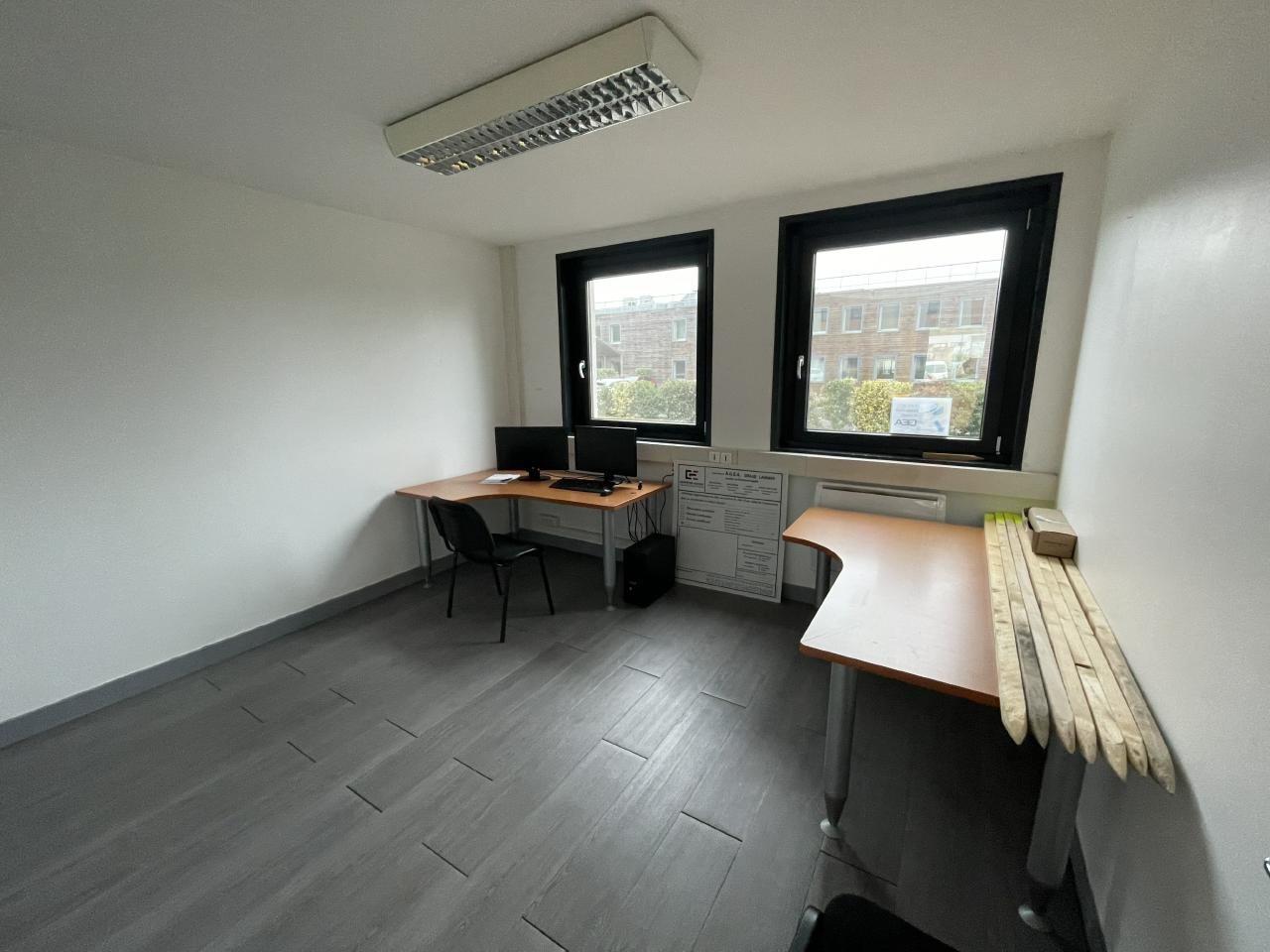 Bureau Saint-Avertin 463m² Location bureau Saint-Avertin Indre-et-Loire OLBUR2309351 1